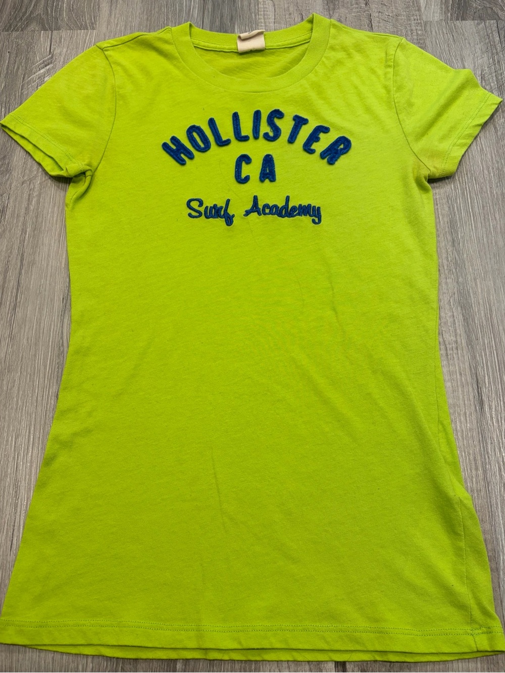 Hollister Co. Green Surf Academy Short Sleeve Tee womanโs small